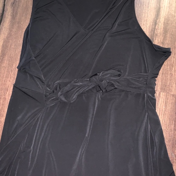 Torrid Size 5 Top black high low - Picture 2 of 4